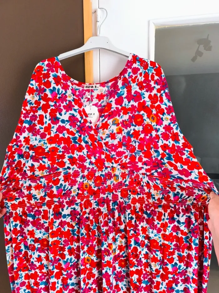 Robe longue femme été rouge et blanche à fleurs TU 38 à 46 - photo numéro 6
