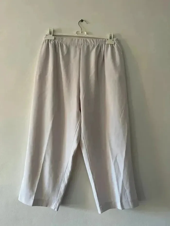 Pantacourt femme - Taille 46 - photo numéro 2
