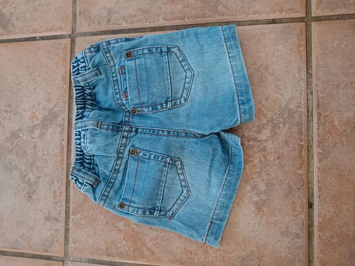 Short 3 MOIS - photo numéro 2