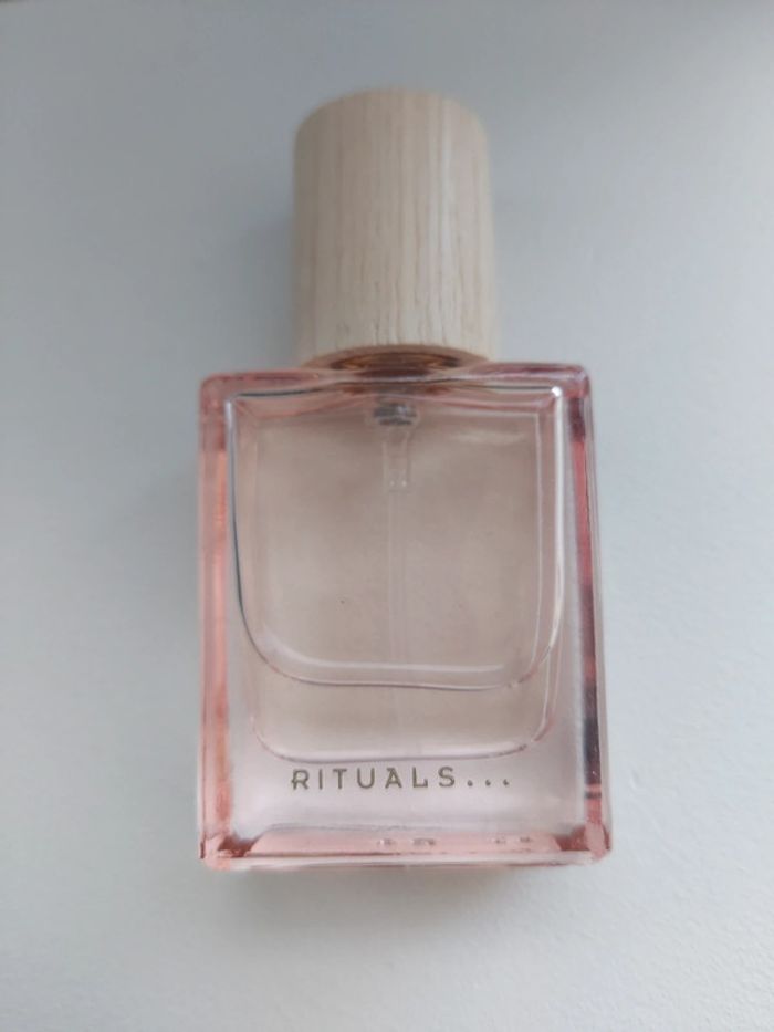 Ensemble parfum plus fond de teint - photo numéro 3