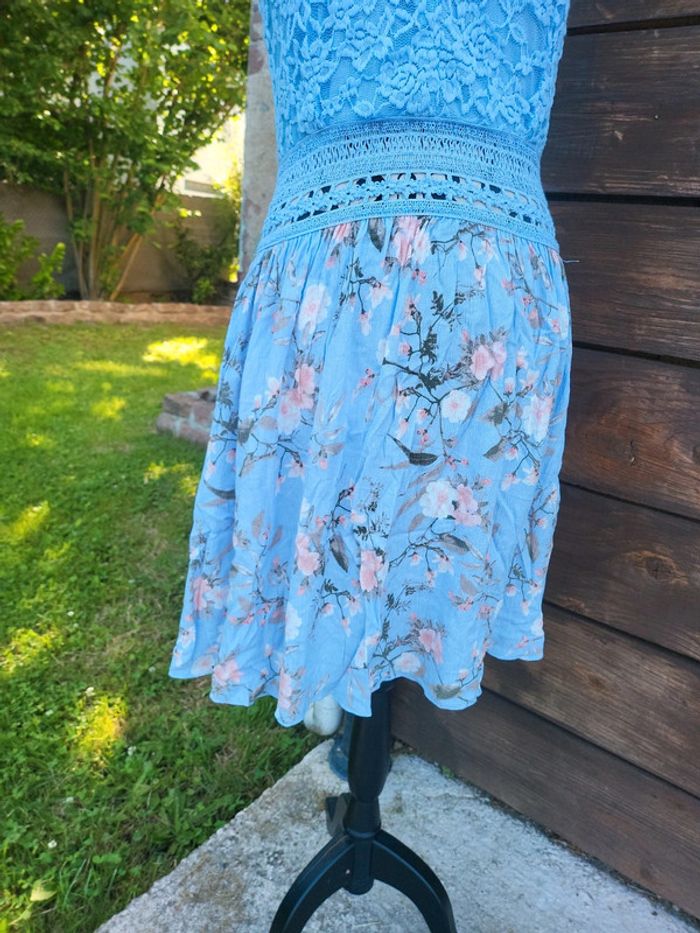 Magnifique robe fleurie fluide légère ajourée L - photo numéro 4