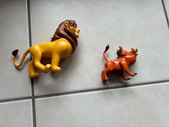 Figurines Simba et Pumba - photo numéro 2