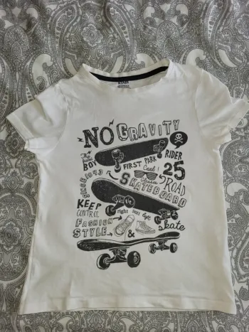 T-shirt manches courtes kiabi skateboard 6ans