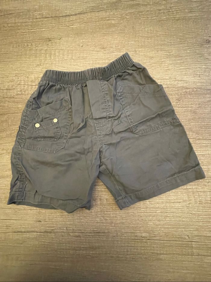 Short 12 mois