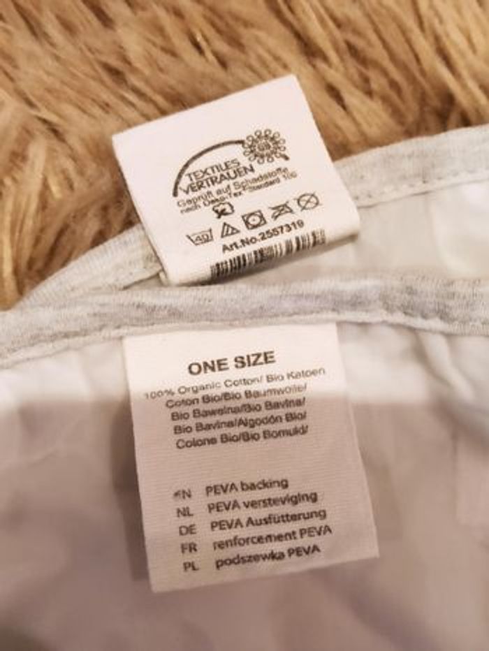 Lot bavoirs - photo numéro 2