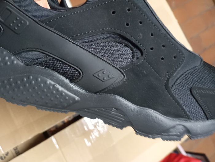Baskets noirs 41 neuve - photo numéro 2