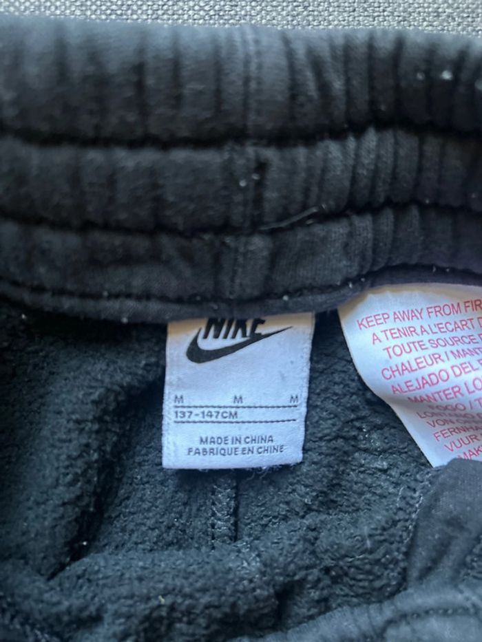 Pantalon Nike M 10-11 ans - photo numéro 4