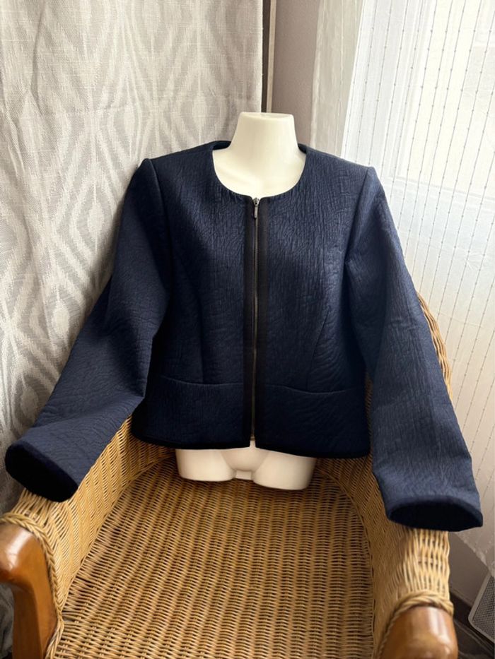 Veste Caroll - comme neuve - bleu très foncé - détails velours sur les manches - taille 42/XL