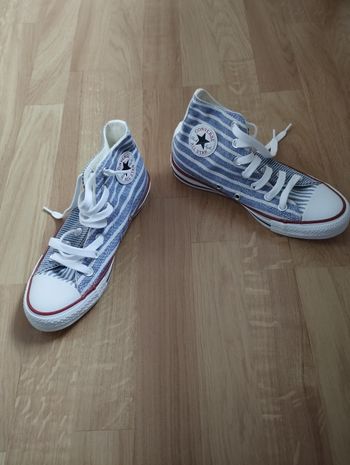 Converse Chuck Taylor taille 35 neuves 