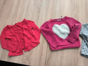 Lot de 2 pulls et 1 gilet fille