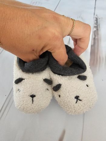 Paire de chaussons 6/9 mois