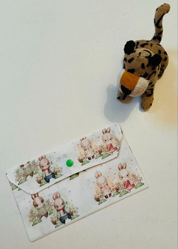 Pochette pour serviette de cantine lapin ou