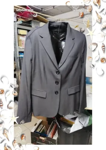 Veste blaser marque Lola grise taille 4