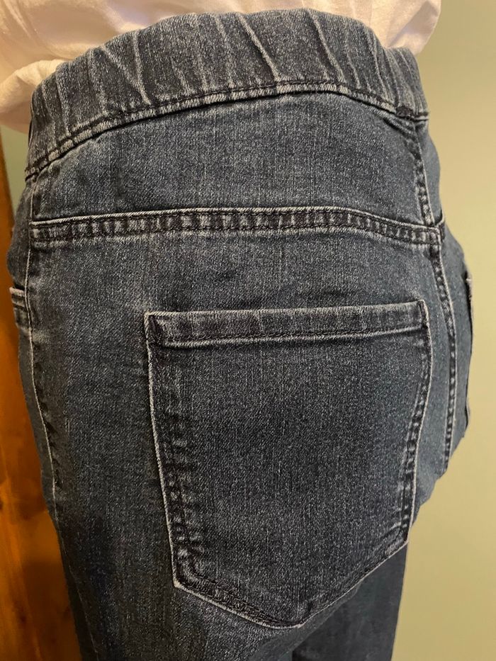 Jean H&M femme bleu foncé - taille 34 - coupe slim - taille élastique - photo numéro 4