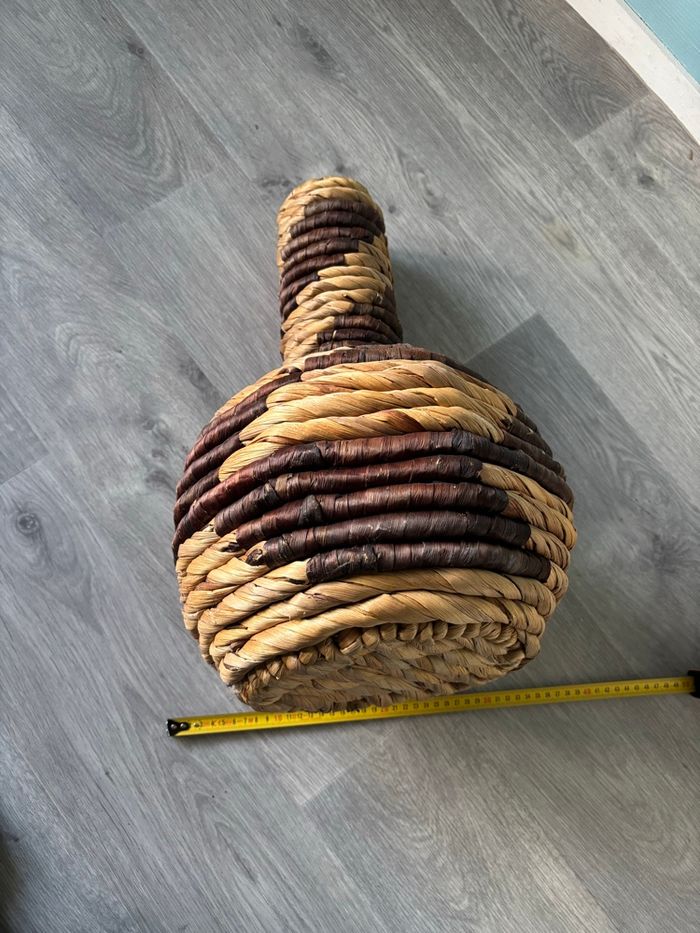 Lot déco : 2 grandes bouteilles en fibres naturelles tressées - photo numéro 2