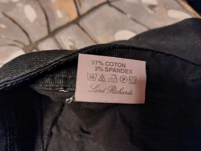 Jeans à trou - photo numéro 7