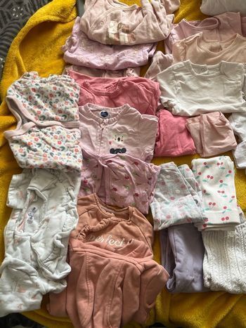 44 vêtements 