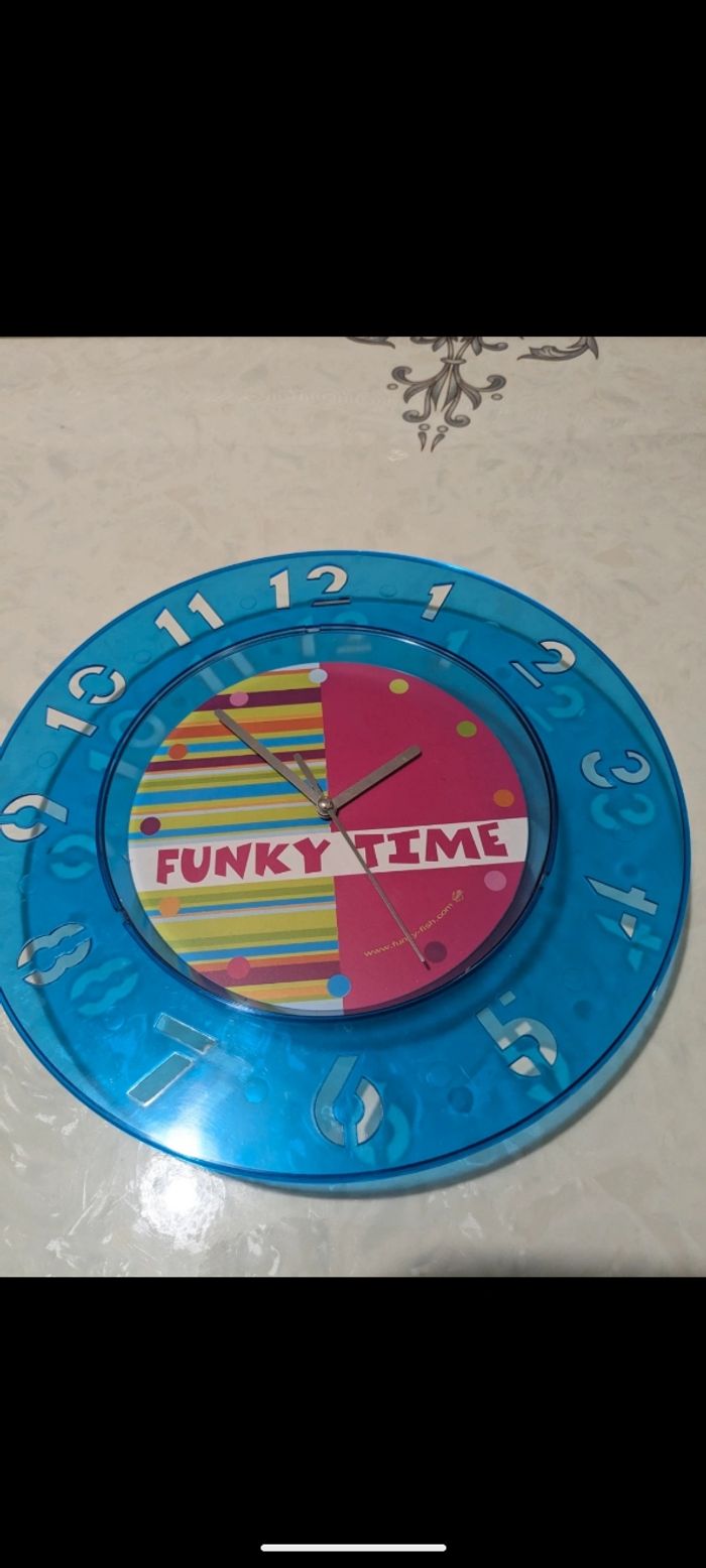 Magnifique Horloge Vintage Funky Time. - photo numéro 3