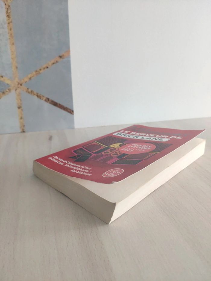 Livre poche le serveur de Brick Lane Chowdhury prix lecteur 2023 - photo numéro 2