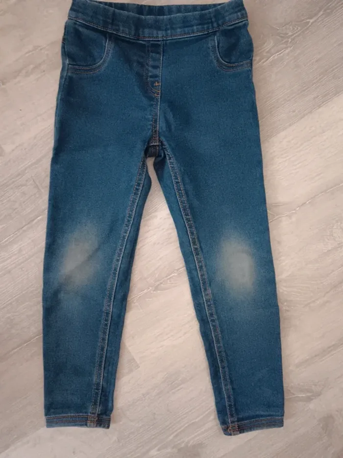 Lot de 2 pantalons 5 ans - photo numéro 2