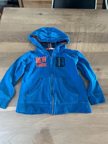 Gilet à capuche 5 ans