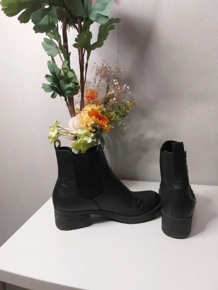 Bottines noires - photo numéro 3
