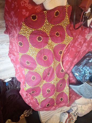 Tshirt haut type araignée ou ponchos