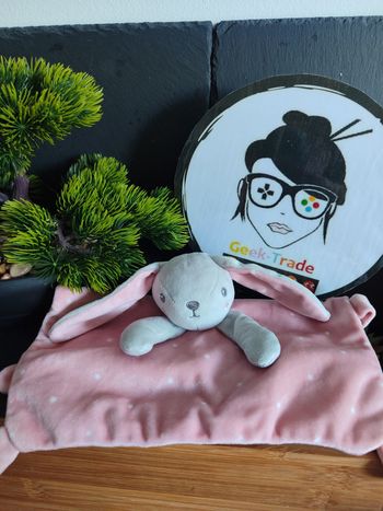 doudou plat lapin Simba toys Gris blanc rose étoiles Attache Tetine DD003498