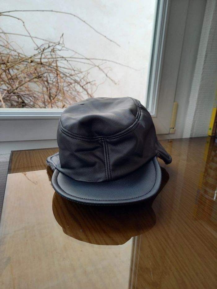 Casquette vynil noire chaude vintage noir