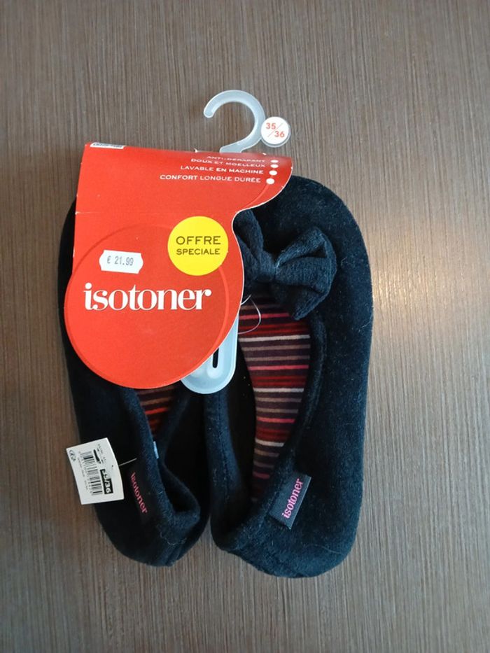 Chaussons isotoner noir 35/36
