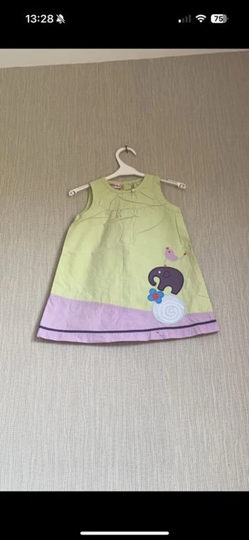 Robe verte et lila dpam Taille 23 mois