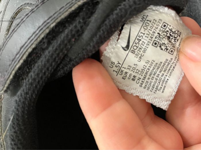 Baskets noires Nike 33 - photo numéro 5