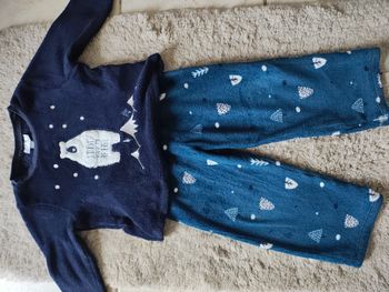  Pyjama 2 pièces taille 5 ans