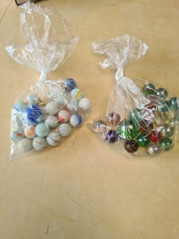 Billes 2 sachets elle date .