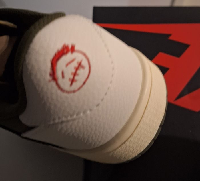 Black friday Nike air Jordan Travis Skott  taille 42  neuve avec étiquettes 🏷 - photo numéro 6