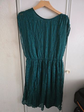 Robe d'été fluide et légère taille 40 neuve