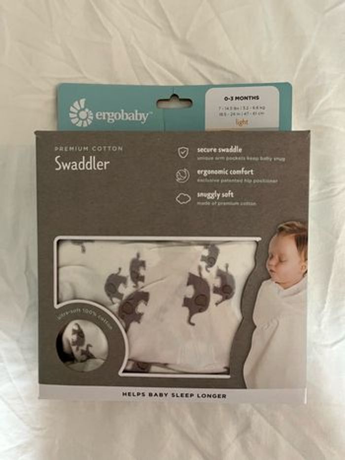 Couverture d'emmaillotage éléphant Ergobaby