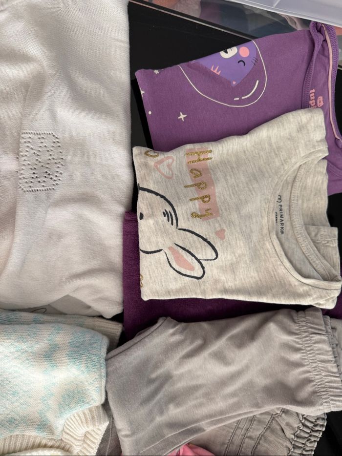 Lot 14 vêtements - bébé fille- 18- 24 mois - toutes marques- bon et très bon état - photo numéro 3