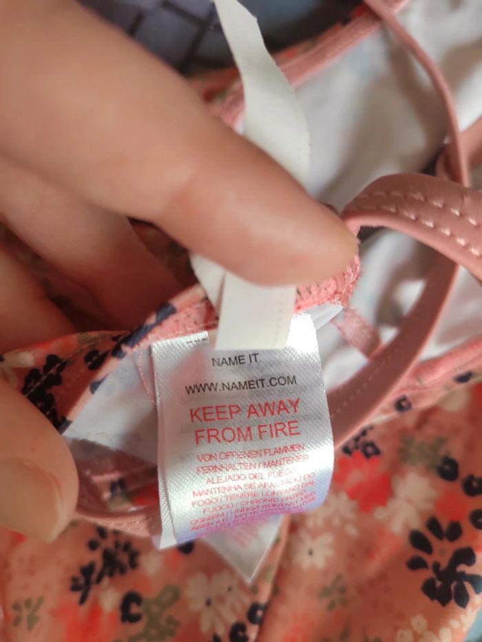 Maillot de bain 1 pièce name it 8 ans - photo numéro 3