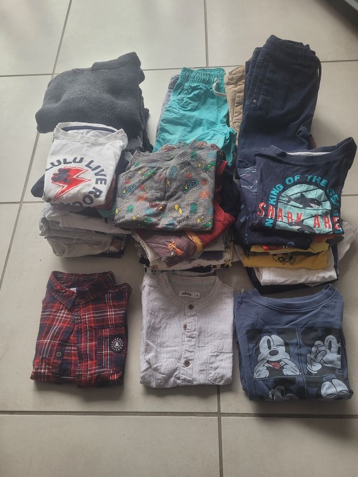 Lot vêtements garçon 4 ans