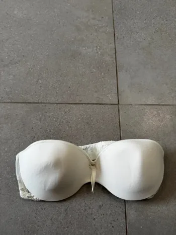 Soutien gorge Java, très bon état, taille 90C