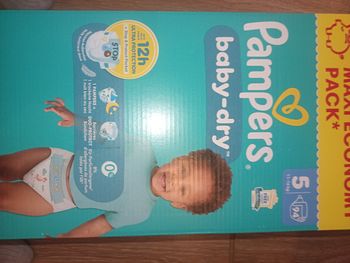 Couches pampers taille 5 