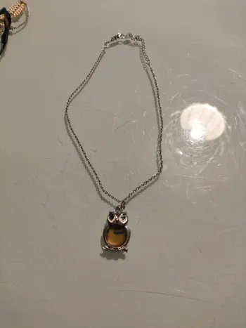 Collier pendentif hibou argenté