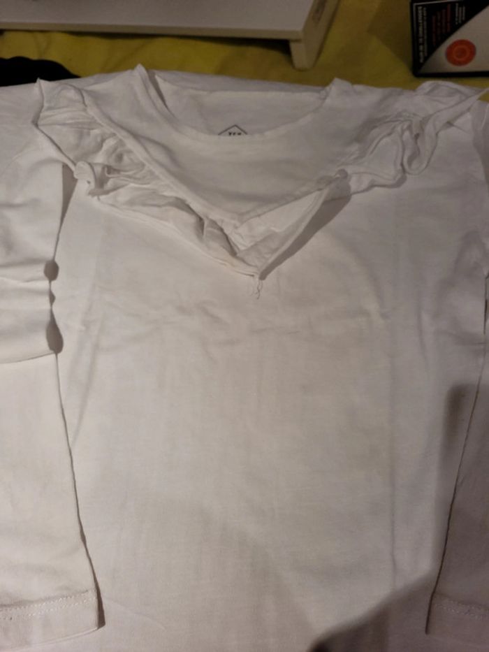 Lot de 2 t shirts manches longues 5/6ans - photo numéro 3