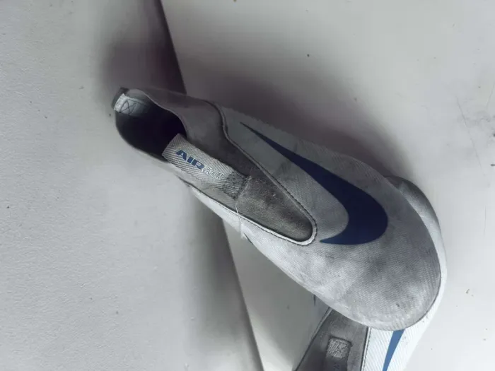 Nike crampons Air Zoom taille 32 enfant - photo numéro 4