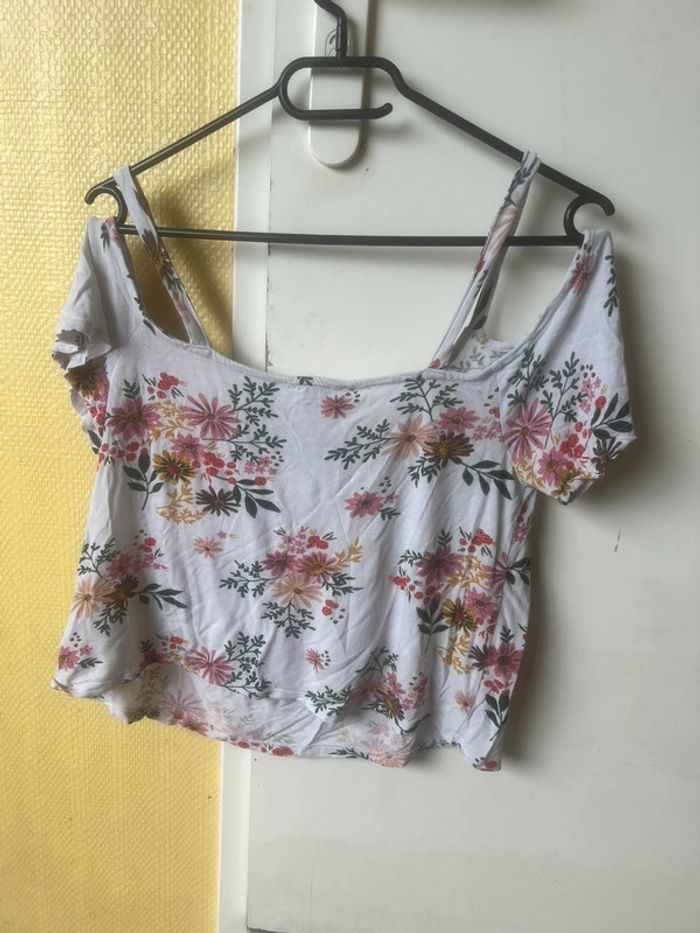 Crop top blanc à motif fleuri Jennyfer - photo numéro 4