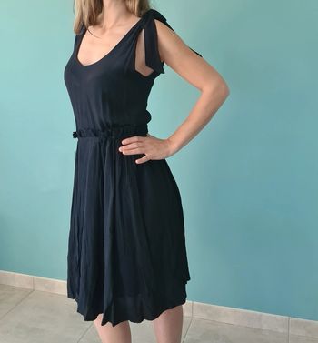 Robe Yas bleu marine Neuve 36