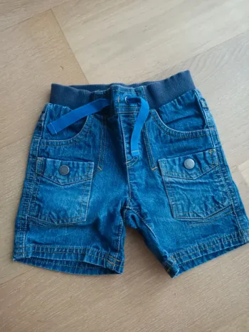 Short 24 mois