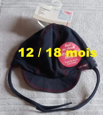 Casquette bleu marine bordeaux intérieur polaire Sucre D'Orge Taille 12 / 18 mois