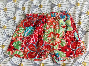 Short coloré fluide